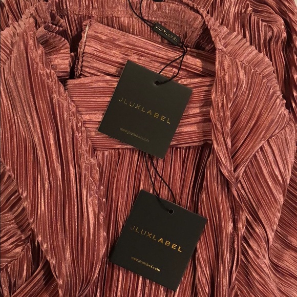 Two Piece Set - Picture 4 of 4